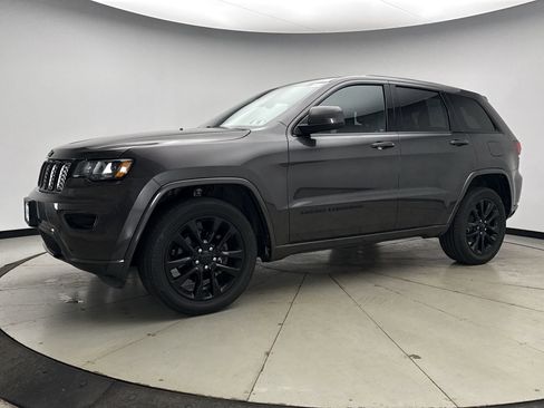 Used 2019 Jeep Grand Cherokee Altitude AWD/4WD image 1
