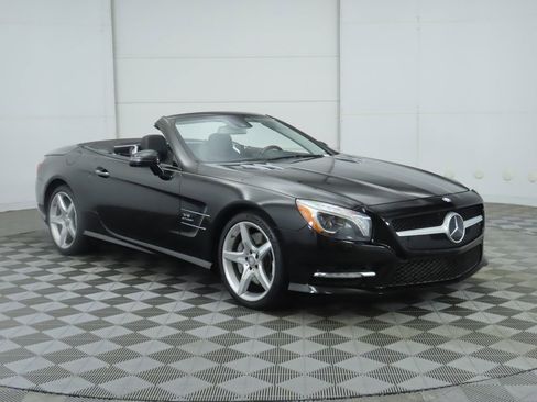 Used 2013 Mercedes-Benz SL 550 image 3