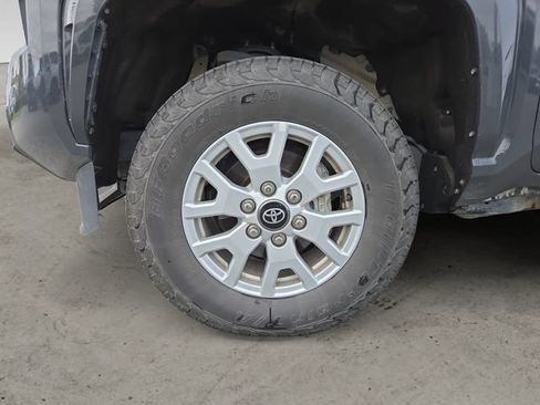 Used 2024 Toyota Tacoma SR5 AWD/4WD image 9