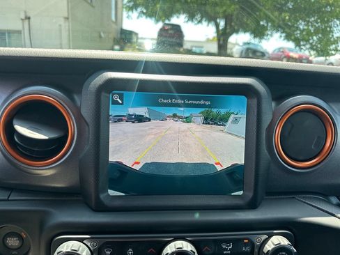 Used 2020 Jeep Gladiator Mojave w/ Dual Top Group AWD/4WD image 16