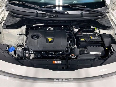 Used 2025 Kia Soul LX image 12