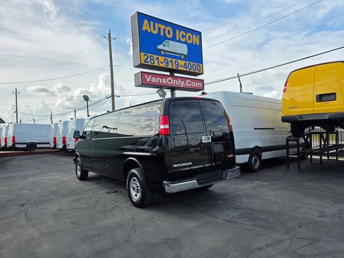 Used 2023 GMC Savana 3500 Extended w/ Driver Convenience Package image 30