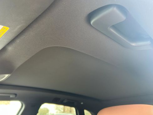 Used 2021 Audi Q5 Premium w/ Convenience Package image 19