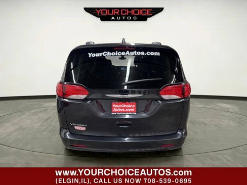 Used 2021 Chrysler Voyager Lxi FWD image 4