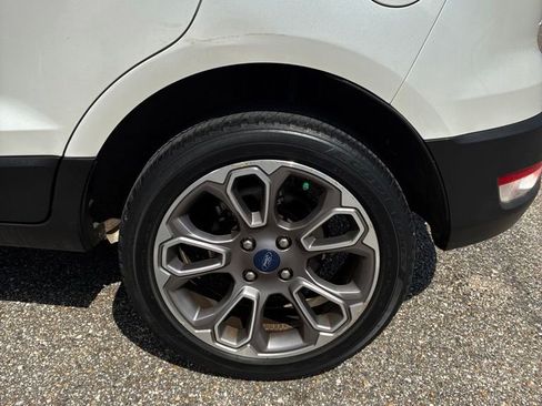 Used 2019 Ford EcoSport Titanium FWD image 3
