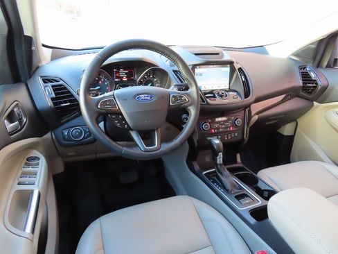 Used 2018 Ford Escape Titanium w/ Ford Safe & Smart Package image 4