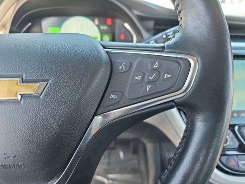 Used 2021 Chevrolet Bolt Premier w/ Infotainment Package image 17