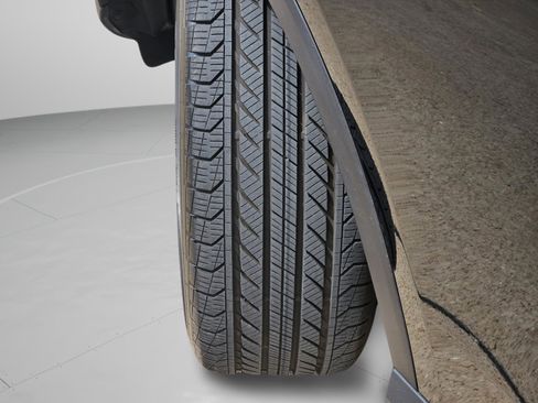 Certified 2026 Mercedes-Benz GLC 300 image 28