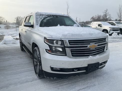 Used 2019 Chevrolet Suburban Premier image 2
