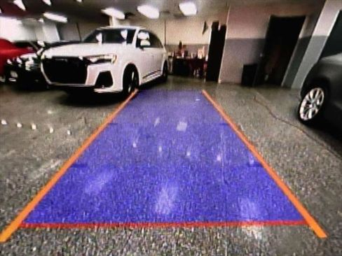 Used 2023 Audi Q5 2.0T Premium w/ Convenience Package image 21