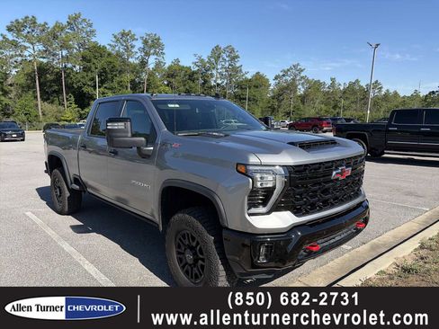 Used 2025 Chevrolet Silverado 2500 ZR2 AWD/4WD image 1