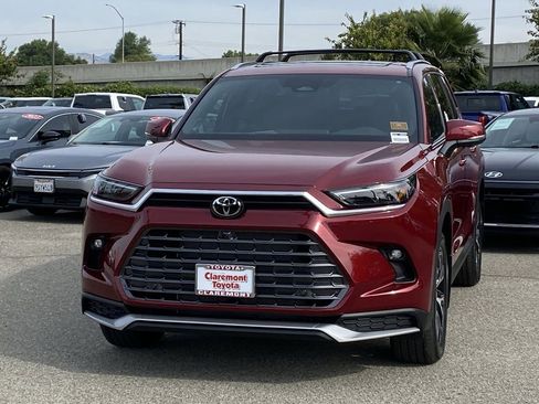 Certified 2026 Toyota Grand Highlander AWD Hybrid image 39