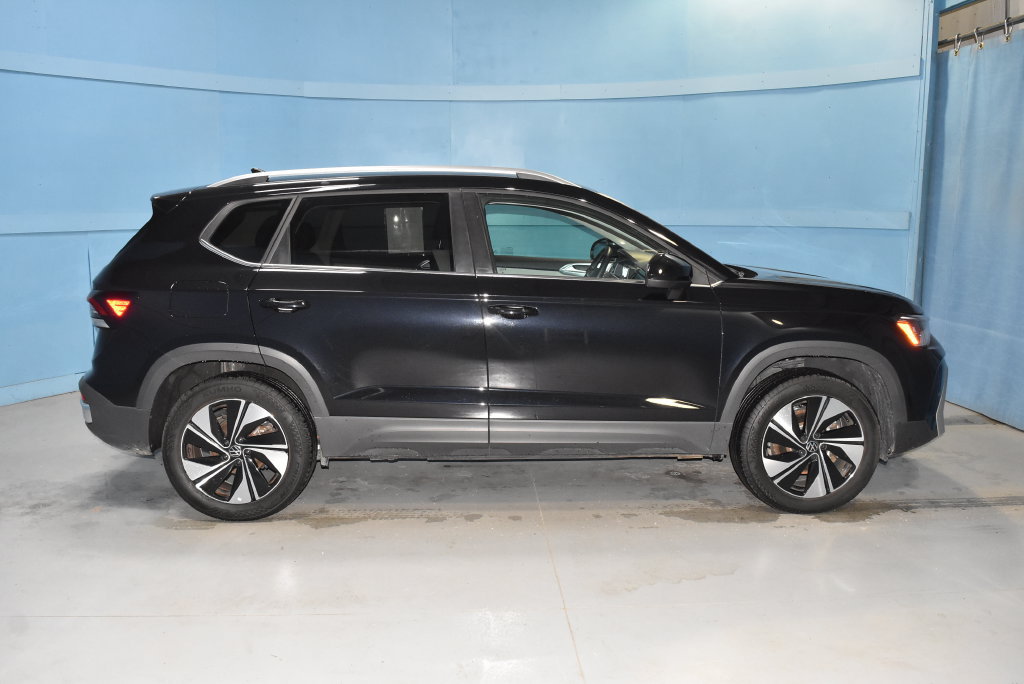Used 2025 Volkswagen Taos SE AWD/4WD image 21