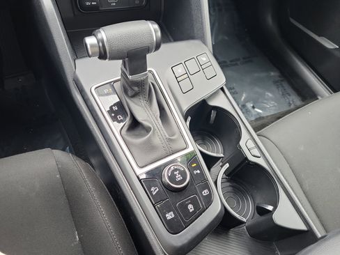 Used 2023 Kia Sportage LX image 11