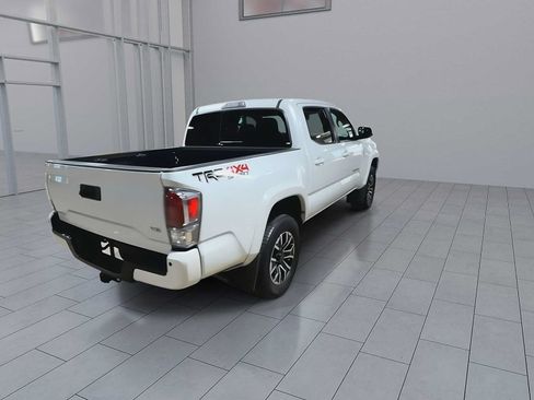 Certified 2022 Toyota Tacoma TRD Sport w/ Technology Package AWD/4WD image 8