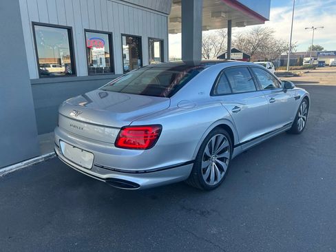 Used 2021 Bentley Flying Spur W12 image 41