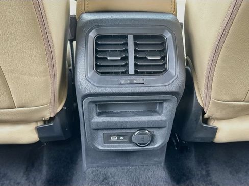 Used 2022 Volkswagen Tiguan SEL R-Line AWD/4WD image 27