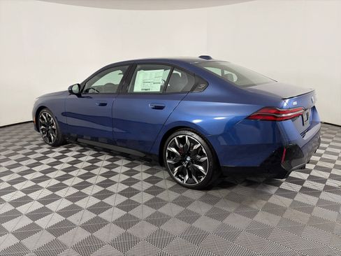 New 2026 BMW i5 eDrive40 w/ M Sport Package image 8