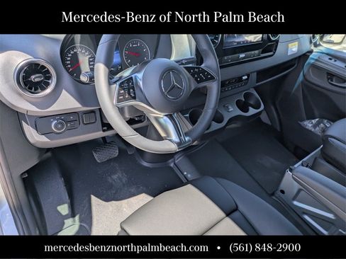 New 2025 Mercedes-Benz Sprinter 2500 image 10