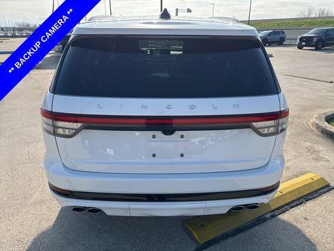 Used 2025 Lincoln Aviator AWD w/ Jet Appearance Package image 10