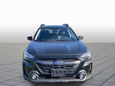 Used 2023 Subaru Outback Premium image 2