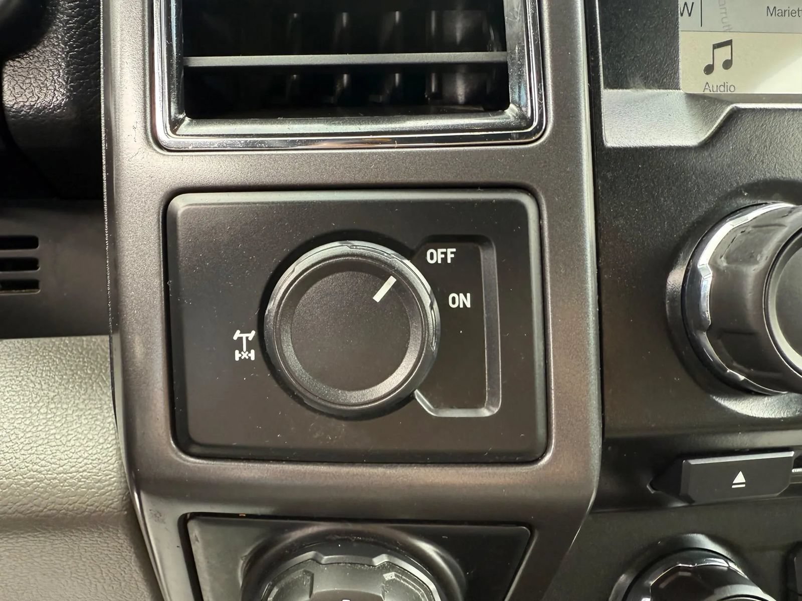 Used 2017 Ford F150 XLT w/ Equipment Group 302A Luxury RWD image 17