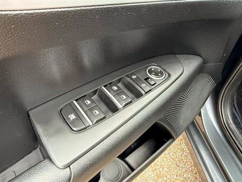 Used 2024 Kia Forte LXS image 16