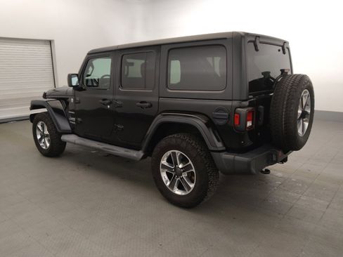 Used 2019 Jeep Wrangler Unlimited Sahara AWD/4WD image 3