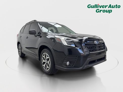 Used 2023 Subaru Forester Premium AWD/4WD image 13
