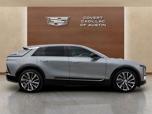 Certified 2024 Cadillac Lyriq Luxury image 5