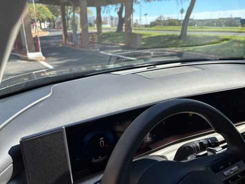 Used 2025 Hyundai Tucson Blue image 34