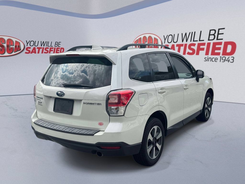 Used 2018 Subaru Forester 2.5i Limited AWD/4WD image 6