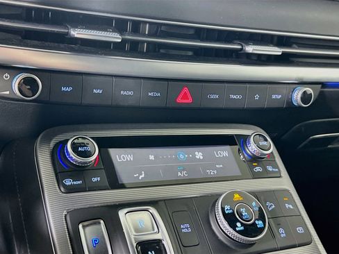 Used 2023 Hyundai Palisade Calligraphy w/ Winter Package image 16