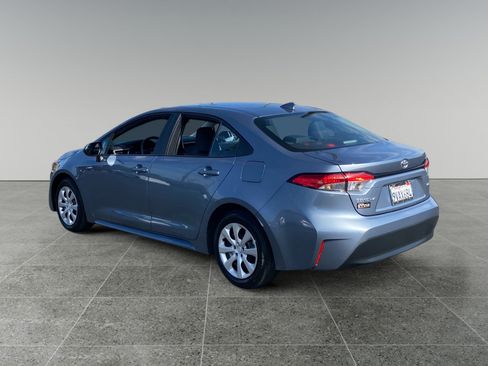 Used 2025 Toyota Corolla LE FWD image 3