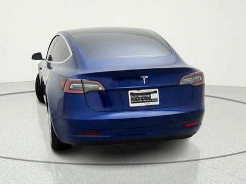 Used 2020 Tesla Model 3 Standard Range image 11