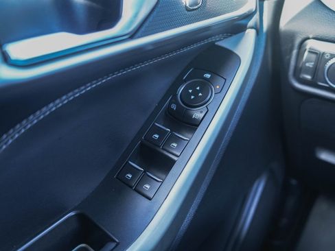 Used 2020 Ford Explorer XLT w/ Equipment Group 202A image 22