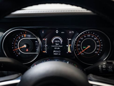 Used 2020 Jeep Wrangler Unlimited Sahara image 28