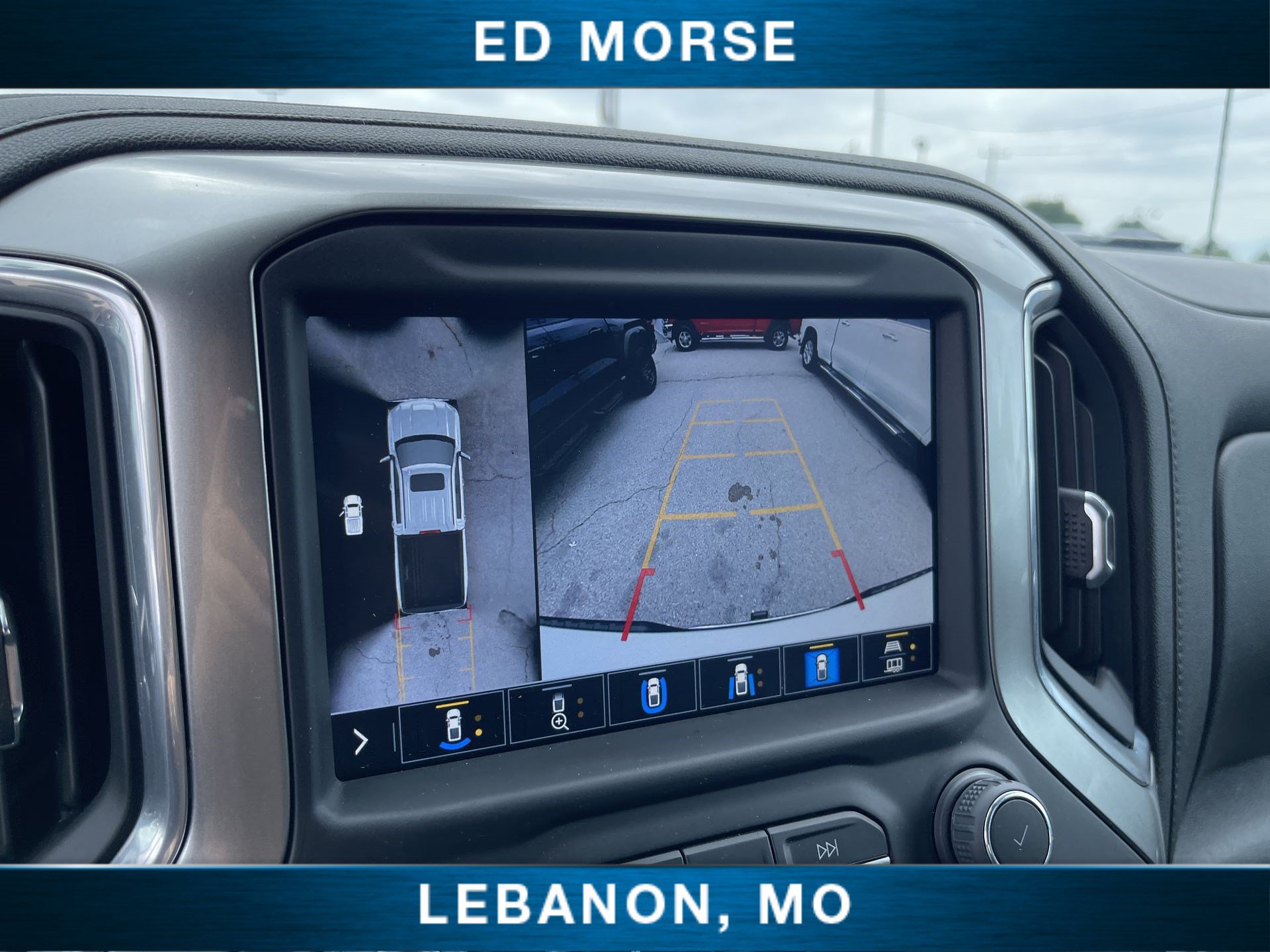 Used 2022 Chevrolet Silverado 1500 LTZ w/ Technology Package AWD/4WD image 14