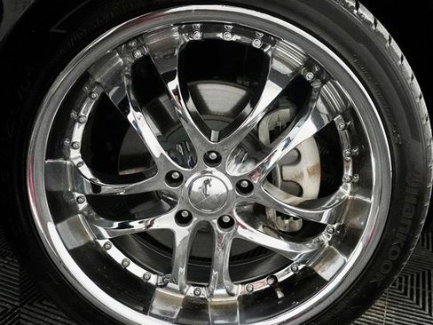 Used 2010 Ford Mustang GT image 3