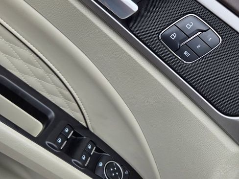 Used 2018 Ford Fusion Energi Platinum image 22