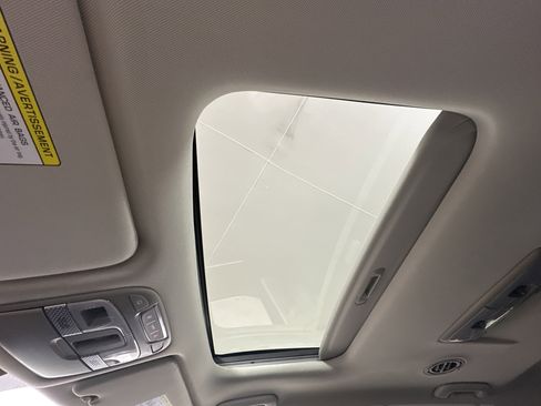 Used 2022 Kia Telluride EX w/ EX Premium Package image 21