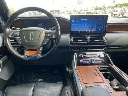 Used 2023 Lincoln Navigator Black Label AWD/4WD image 34