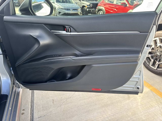 Used 2021 Toyota Camry SE FWD image 13