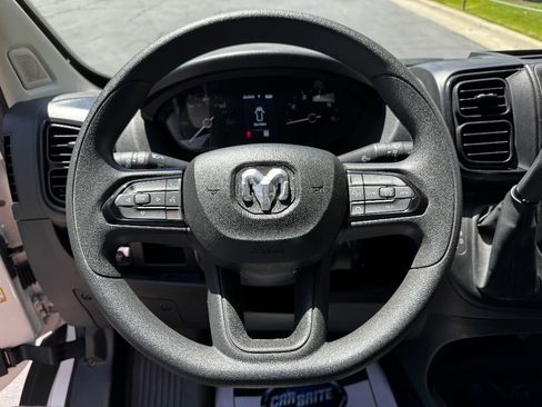 Used 2025 RAM ProMaster 2500 w/ Convenience Group image 14