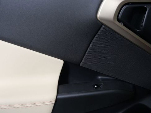 Used 2025 BMW X3 xDrive30i w/ Premium Package image 14