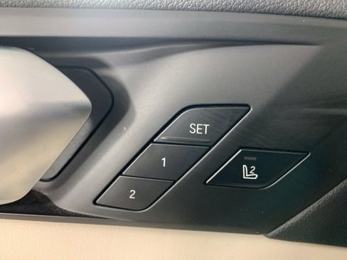 Used 2023 BMW X5 xDrive40i w/ Premium Package image 18