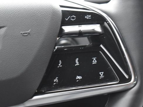 Certified 2024 Cadillac Lyriq Luxury AWD/4WD image 14