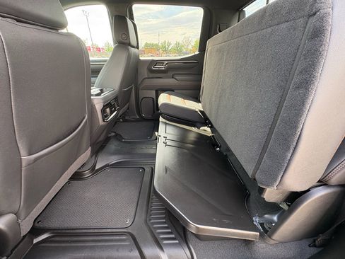 Used 2025 GMC Sierra 1500 AT4 w/ AT4 Premium Package AWD/4WD image 23