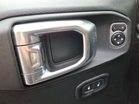 Used 2021 Jeep Wrangler Unlimited Sport image 14