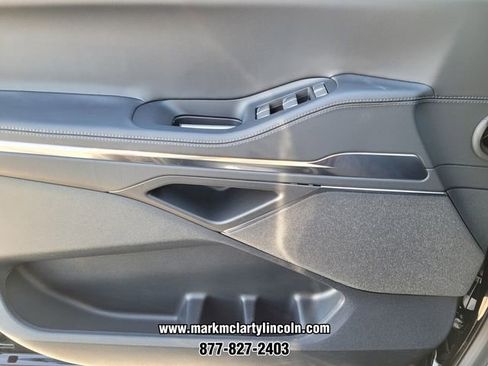 New 2025 Lincoln Navigator L Reserve w/ Jet Appearance Package AWD/4WD image 21